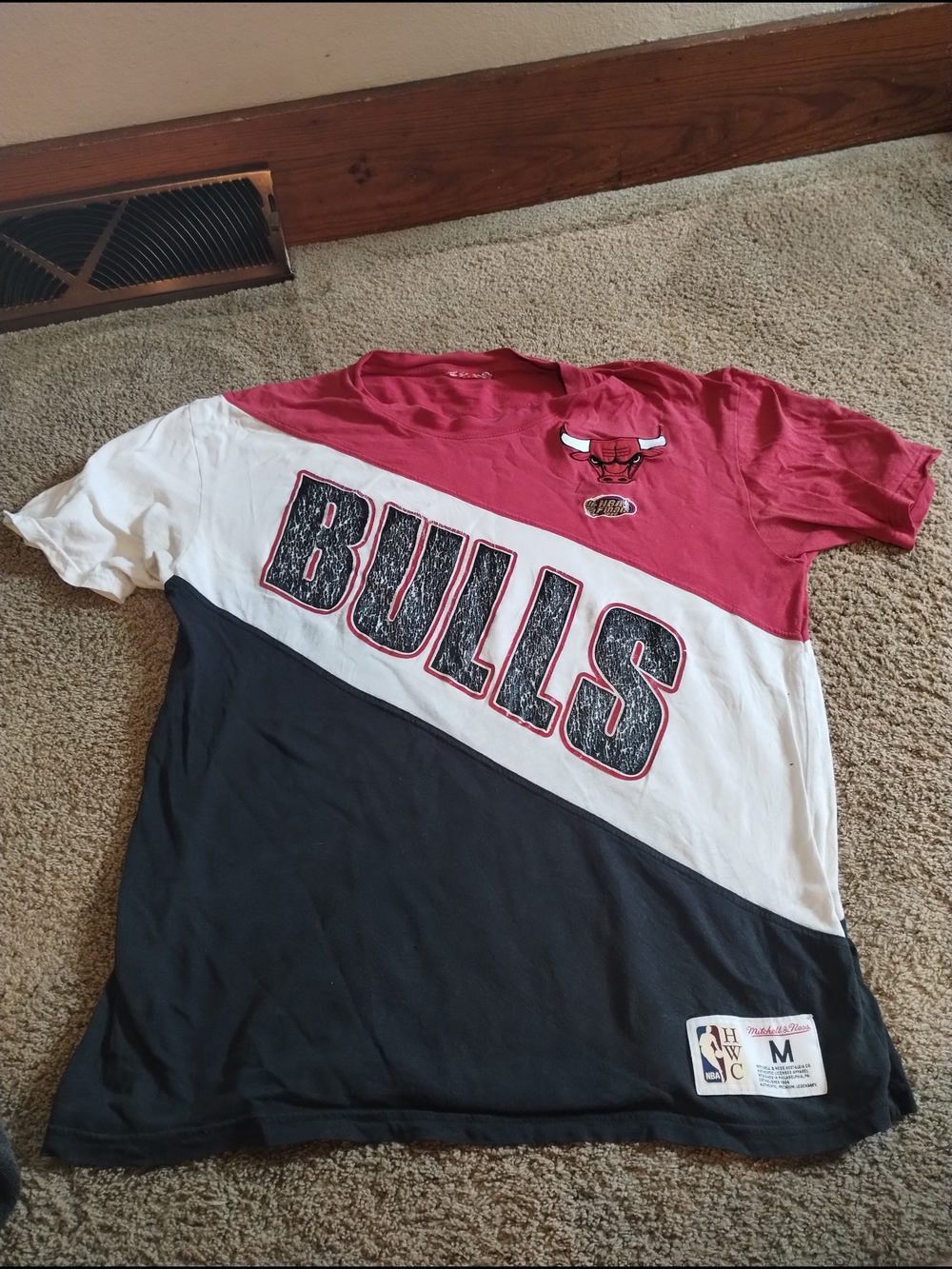 Mitchell & Ness Chicago Bulls Red White Black 1996 Finals Shirt Sz Med